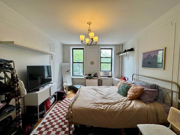 2016 2nd Avenue image 1 of 12