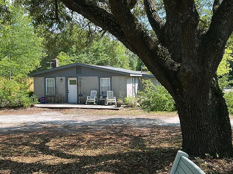 150 Bryan Rd — Photo 1