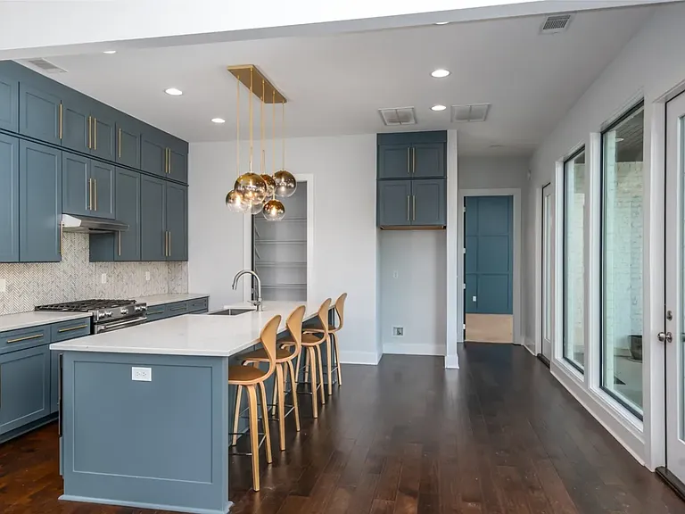 7092 Fain Park Dr — Photo 5