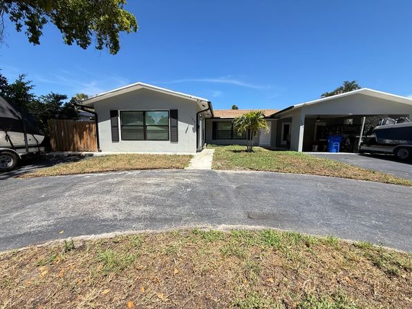 5834 NE 17th Rd #2