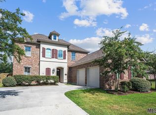 3820 Club View Ct, Zachary, LA 70791