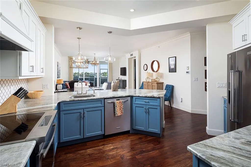 3 bed, 2.5 bath, 1979 sqft, $7,000 — Photo 2