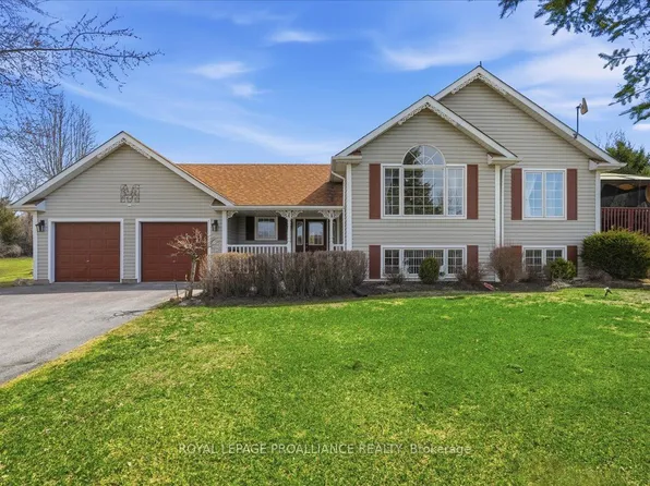 113 Deerfield Dr, Quinte West, ON K8V 0B2