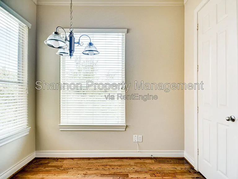 2731 Sherwin St — Photo 12