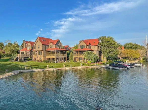 200 William St Unit 101, De Pere, WI 54115