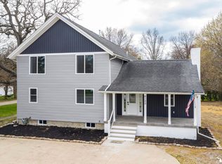 8125 Summerfield Rd, Lambertville, MI 48144