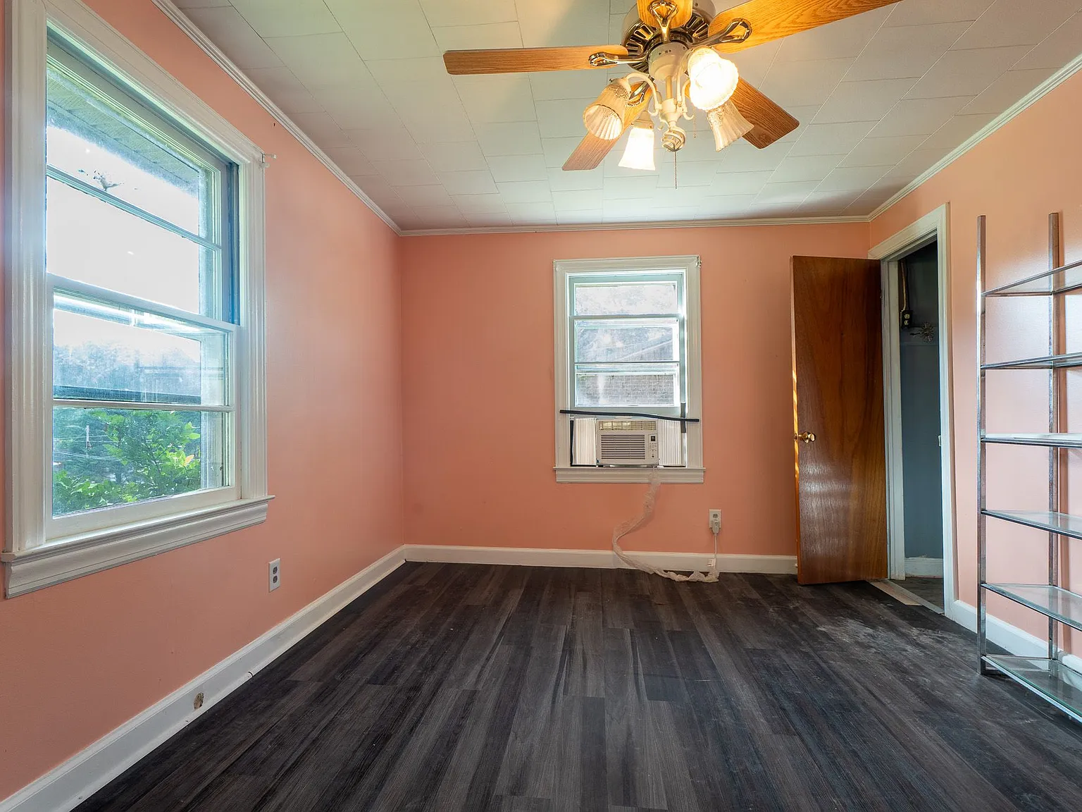 3 bed, 1.5 bath, 1200 sqft, $1,500 — Photo 4