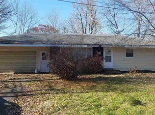 917 Elm St, Manawa, WI 54949