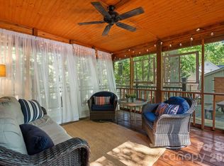 817 Bent Wood Ct, Matthews, NC 28105