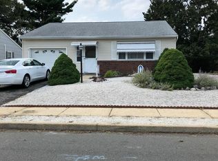160 Westbrook Dr, Toms River, NJ 08757