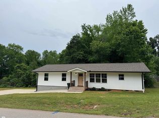 204 Wofford Rd, Taylors, SC 29687