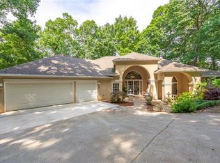 128 Laurel Ln, Townville, SC 29689