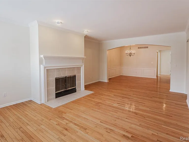 159 Allenhurst Ave — Photo 10