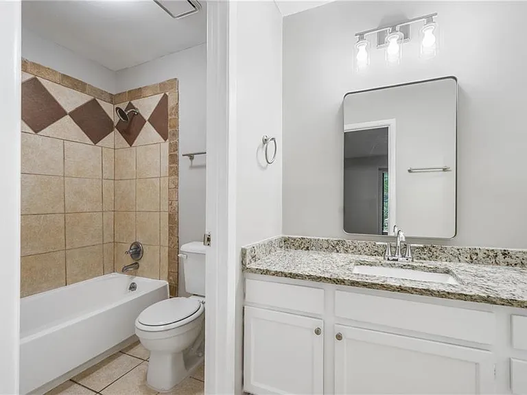 113 Tuxworth Cir — Photo 22