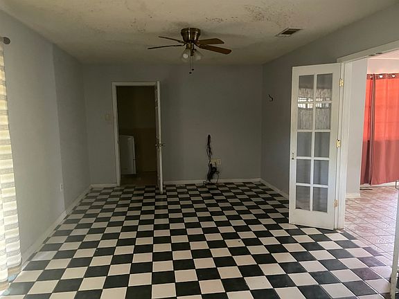 3rd image of 7301 Dogwood Dr