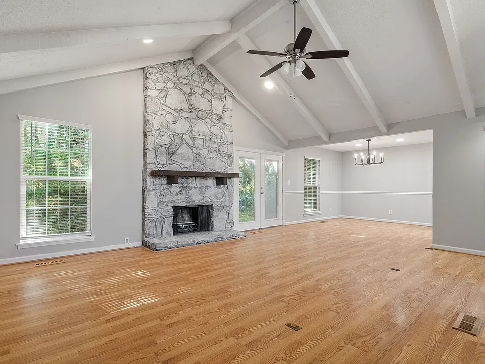 1349 Old Boston Rd