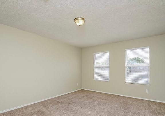 4th image of 3116 Melrose Dr