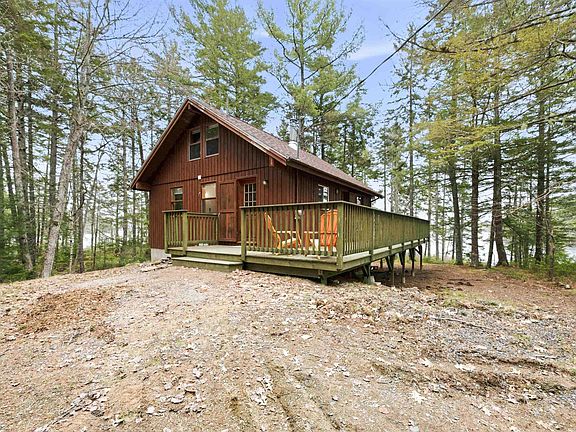 2nd image of 442 Narrows Rd W