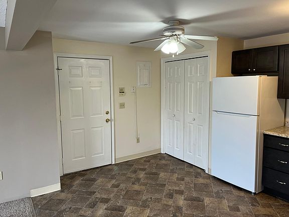 3rd image of 6822 Plaza Dr #11