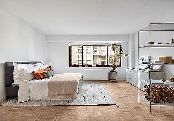 4th image of 200 E 87th St APT 10F