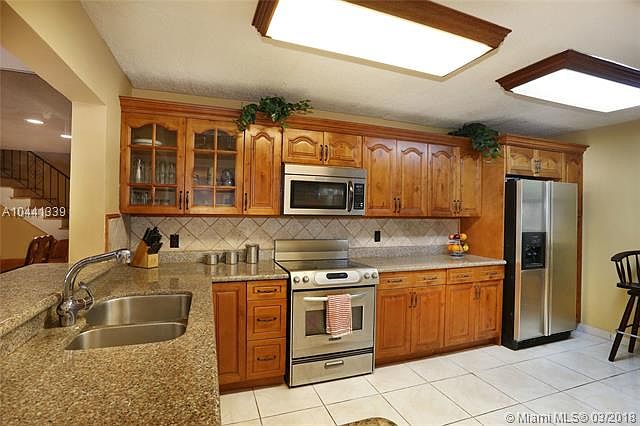 1st image of 3525 Estepona Ave #4