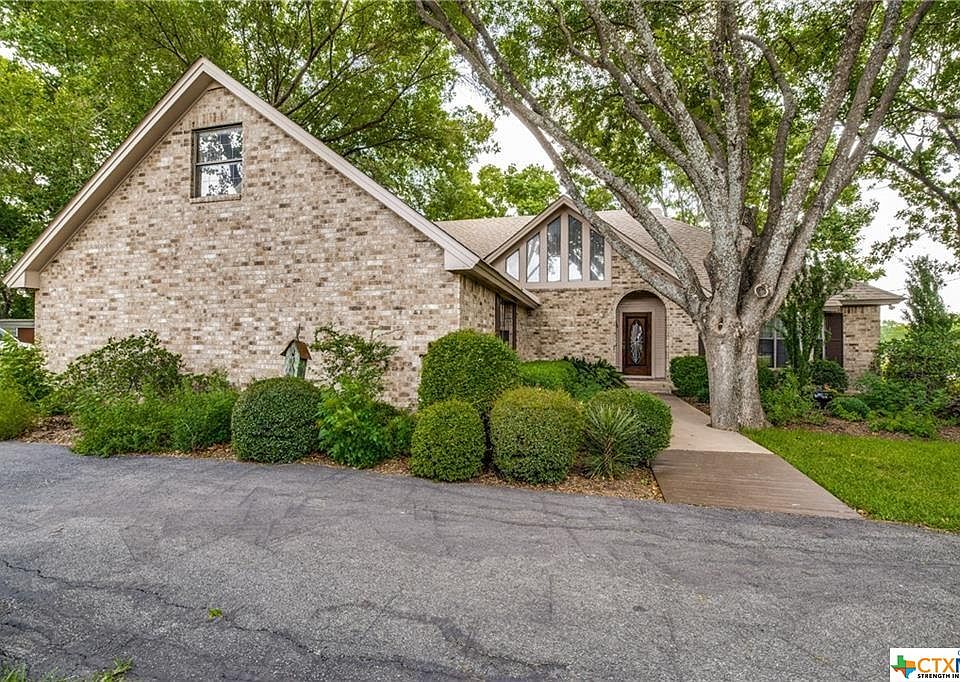 1st image of 24 Fairview Dr