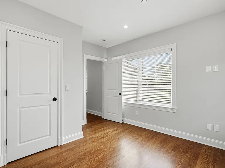 124 Maple Ave #B — Photo 10
