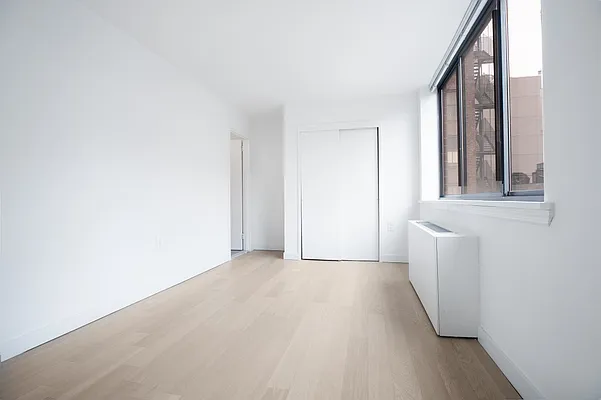 Rented by MNS | media 4