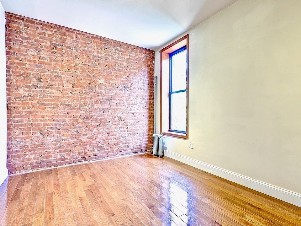 1st image of 164 Sherman Ave APT 23