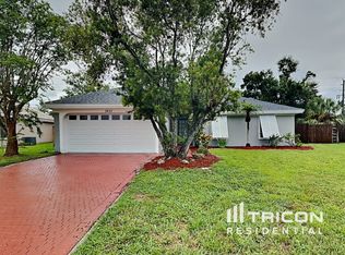 3621 71st Ter E, Sarasota, FL 34243
