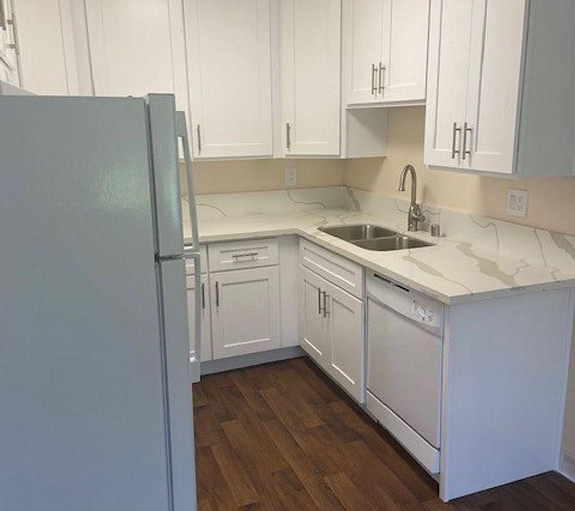 1st image of 545 Park Way APT 18