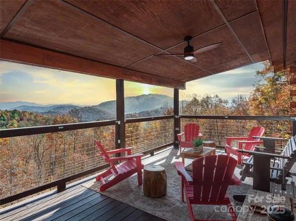 110 Garden Knoll Rd, Franklin, NC 28734