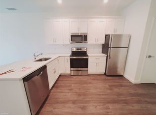 898 Hope St UNIT 5, Stamford, CT 06907