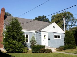 1155 California Rd, Eastchester, NY 10709