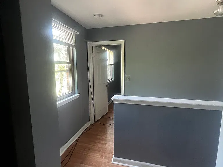 3050 Pineview Ct NE — Photo 3