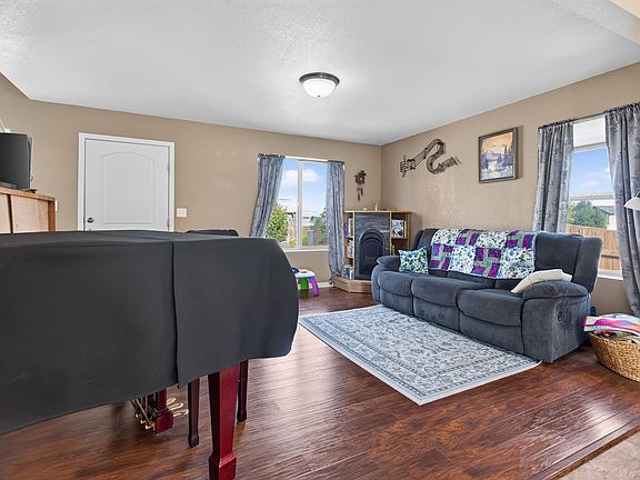 3rd image of 2767 Ryland Ave