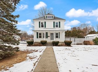 18 Van Norden Rd, Woburn, MA 01801