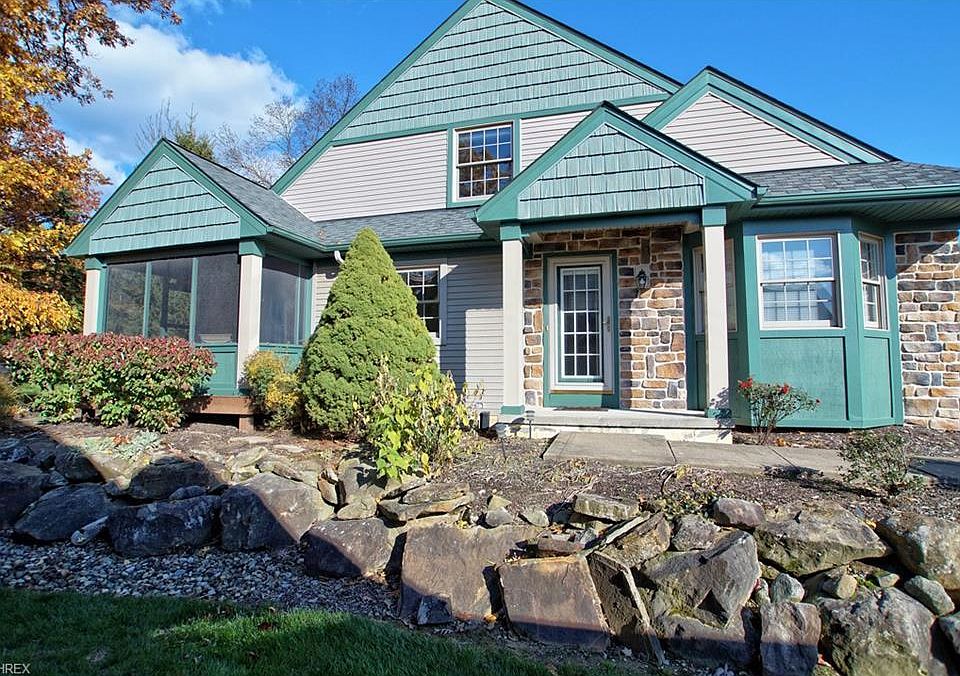 1st image of 834 Hampton Ct