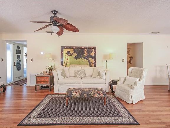 5th image of 1217 E Peppertree Dr #225
