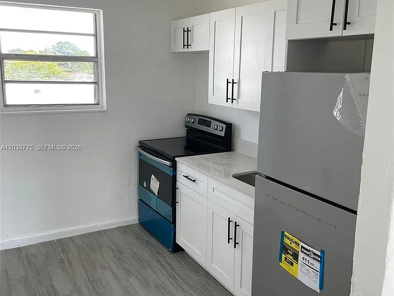 1261 NW 59th St #14 — Photo 5