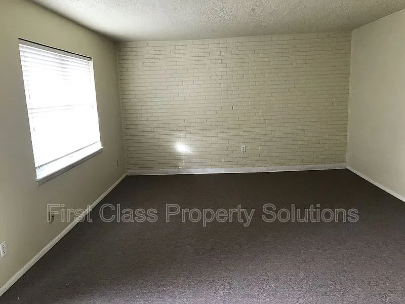 2 bed, 1.0 bath, 1000 sqft, $795 — Photo 4
