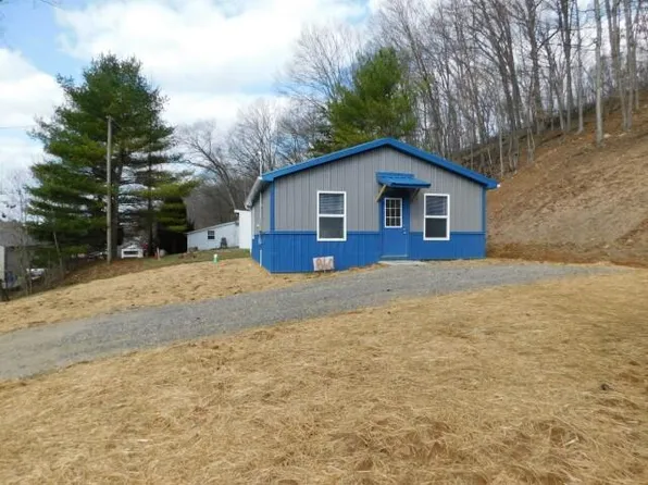 860 Washington Ave, Logan, OH 43138