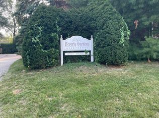 508 Lake Ave, Woodstock, IL 60098