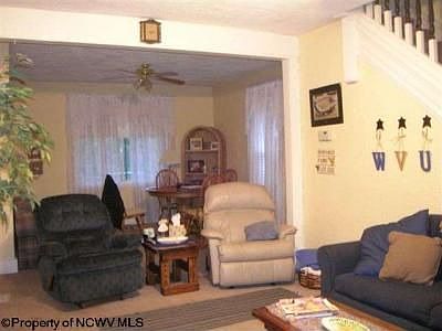 4th image of 387 Dille St