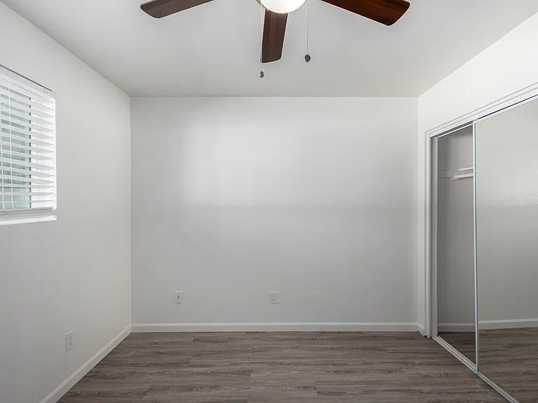 2001 W Morten Ave #6 — Photo 10