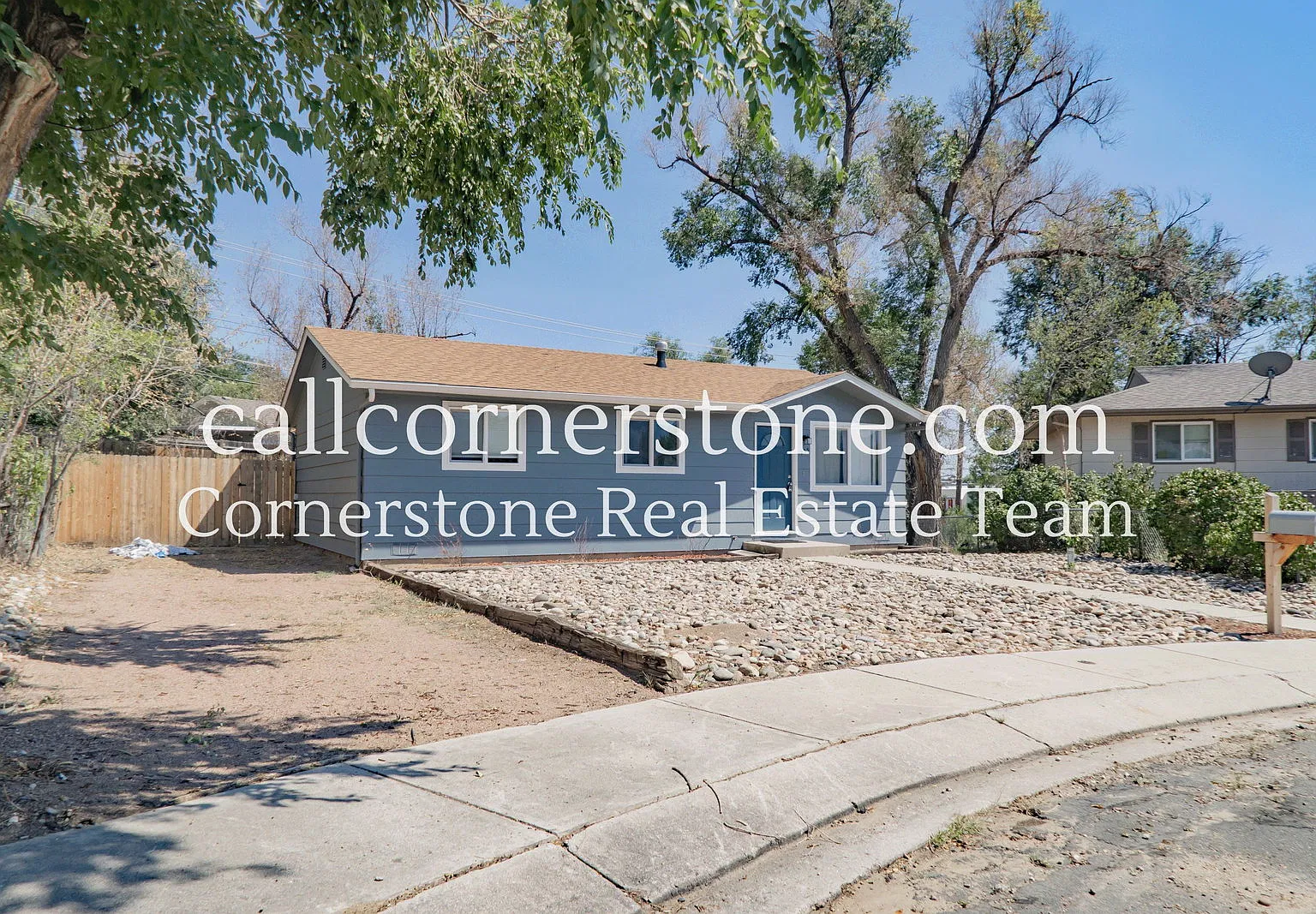 3 bed, 1.0 bath, 864 sqft, $1,672 — Photo 1