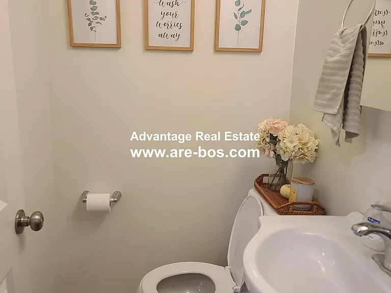 121 Webster Ave #5 — Photo 16