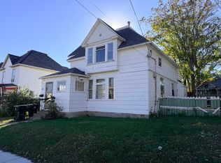 1414 W 14th St, Sioux City, IA 51103