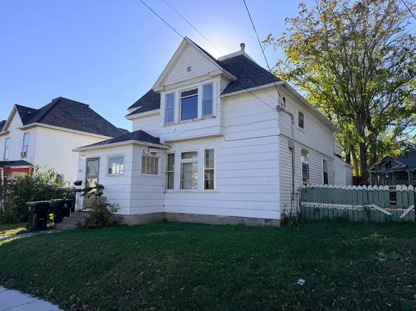 1414 W 14th St, Sioux City, IA 51103