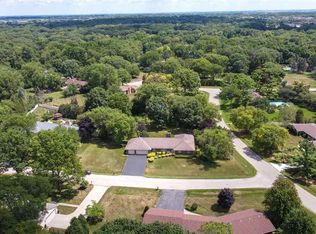 1711 Foxwood Ct, Rockford, IL 61107